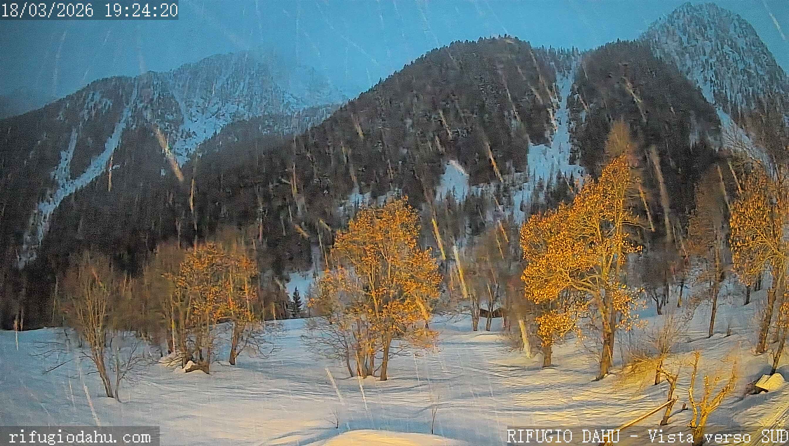 immagine della webcam nei dintorni di Vinadio: webcam Bagni di Vinadio