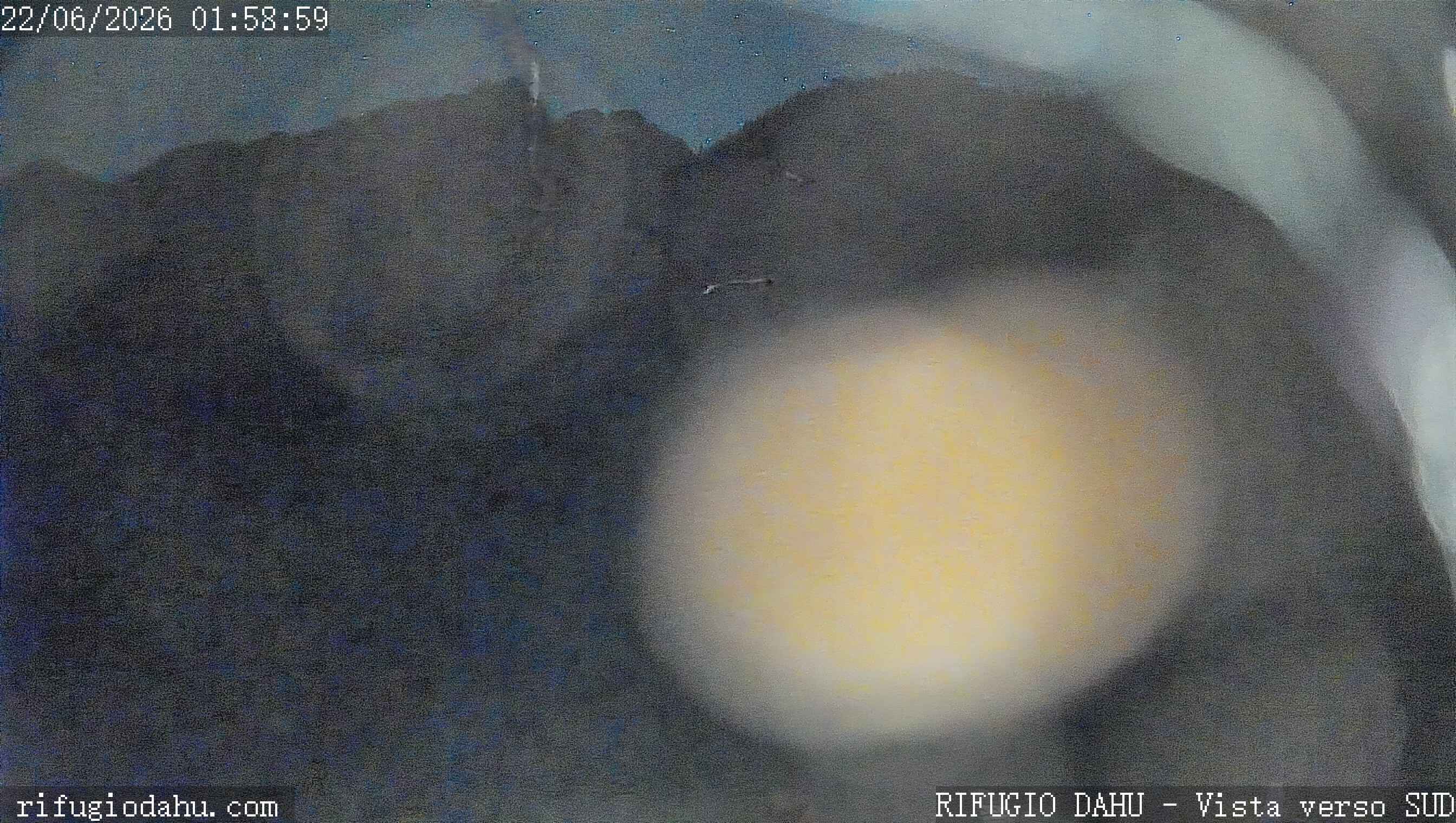 immagine della webcam nei dintorni di Sant'Anna di Vinadio: webcam Bagni di Vinadio